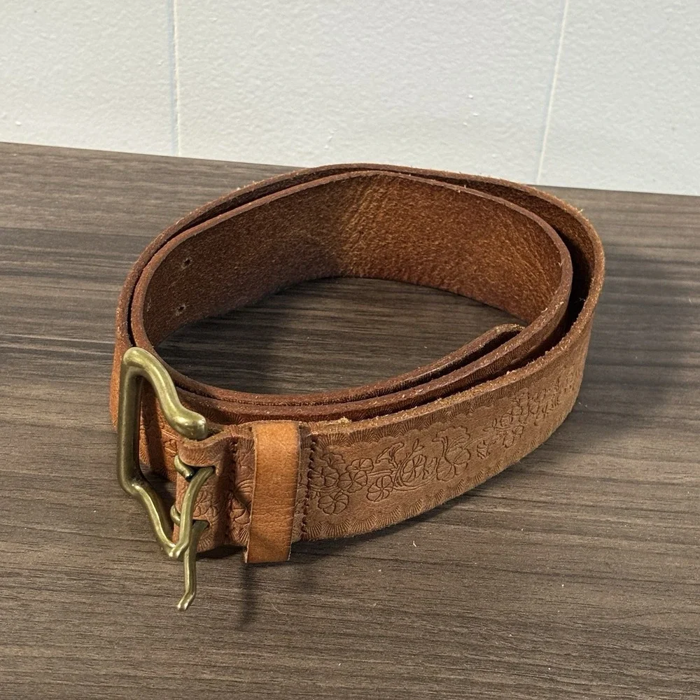 Vintage Gap Leather Women's Belt Small Embossed